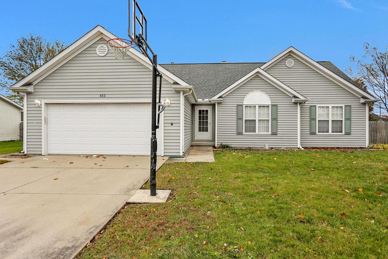 613 Chestnut Dr., St. Joseph, IL 61873