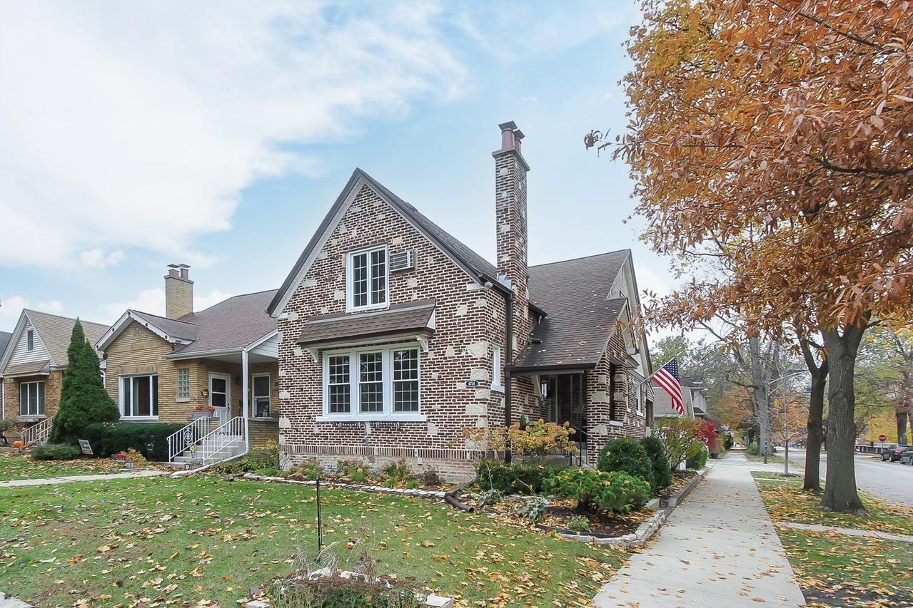 6756 N Oconto Ave., Chicago, IL 60631