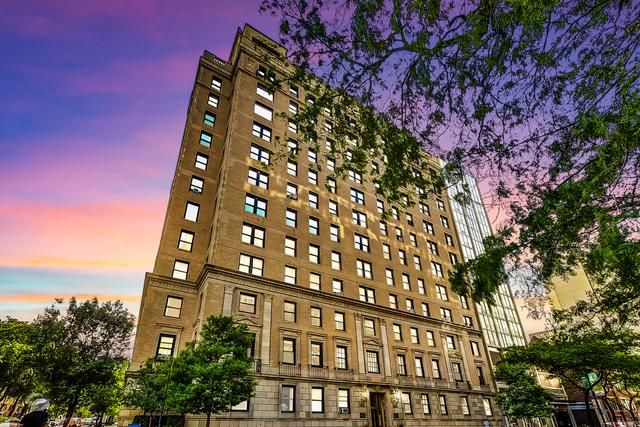 3100 N. Sheridan Rd. #2E, Chicago, IL 60657