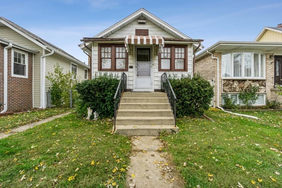 3240 N Oriole Ave., Chicago, IL 60634