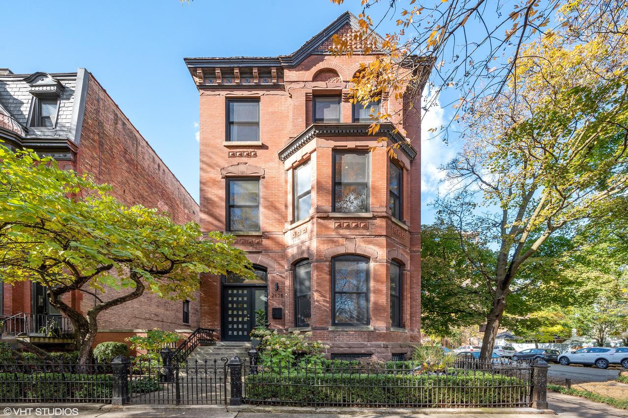 2156 N Cleveland Ave., Chicago, IL 60614