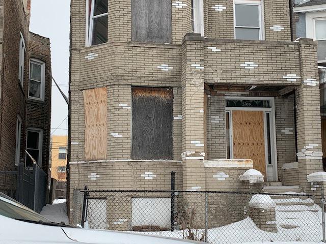 3704 W Grenshaw St., Chicago, IL 60624