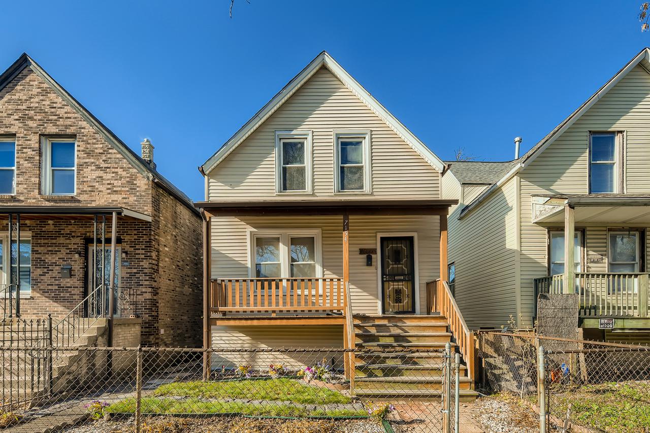 7154 S May St., Chicago, IL 60621