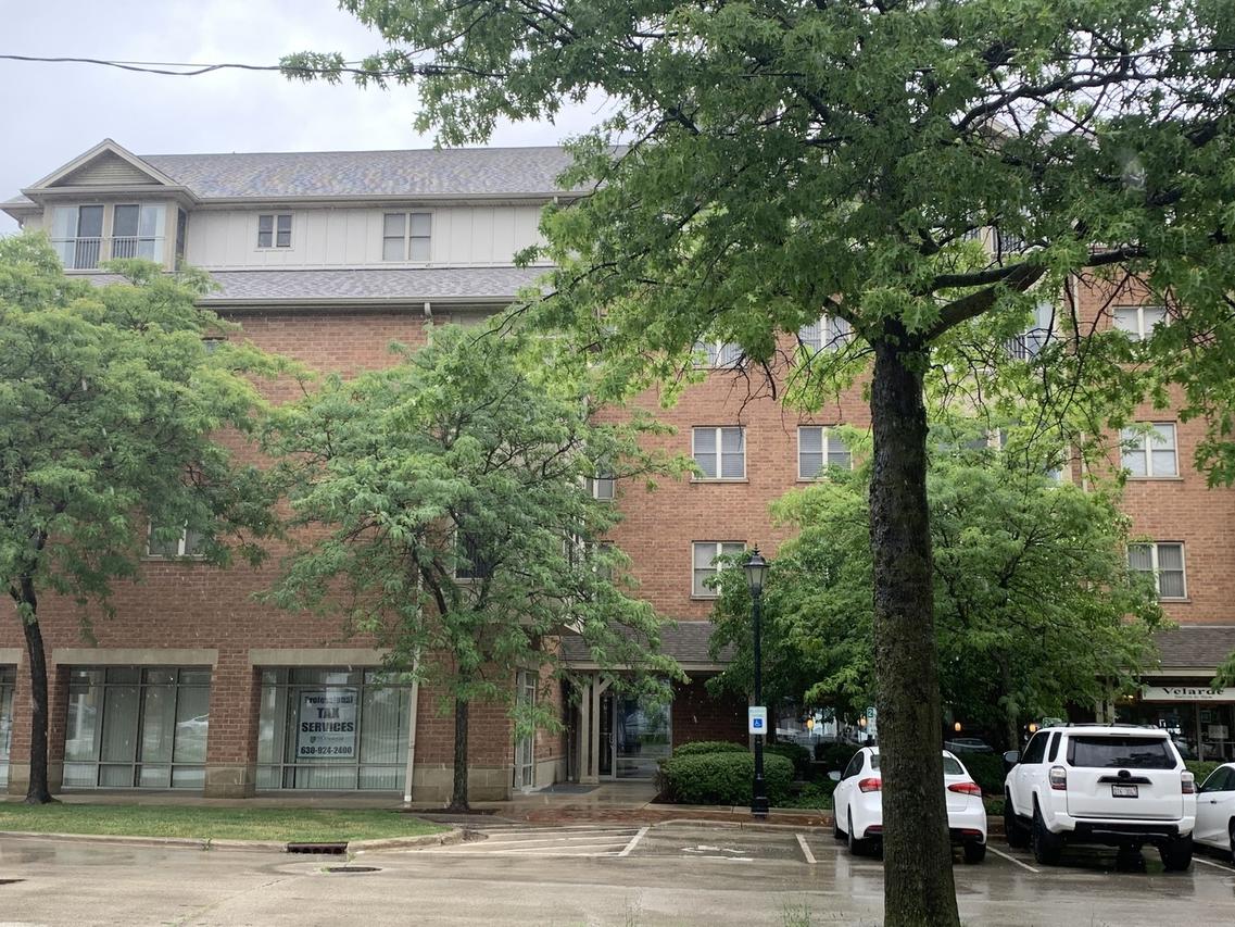 50 N Bokelman St. #238, Roselle, IL 60172