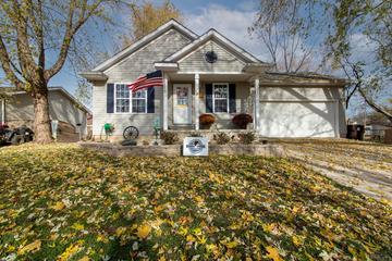 202 4th St., Mackinaw, IL 61755