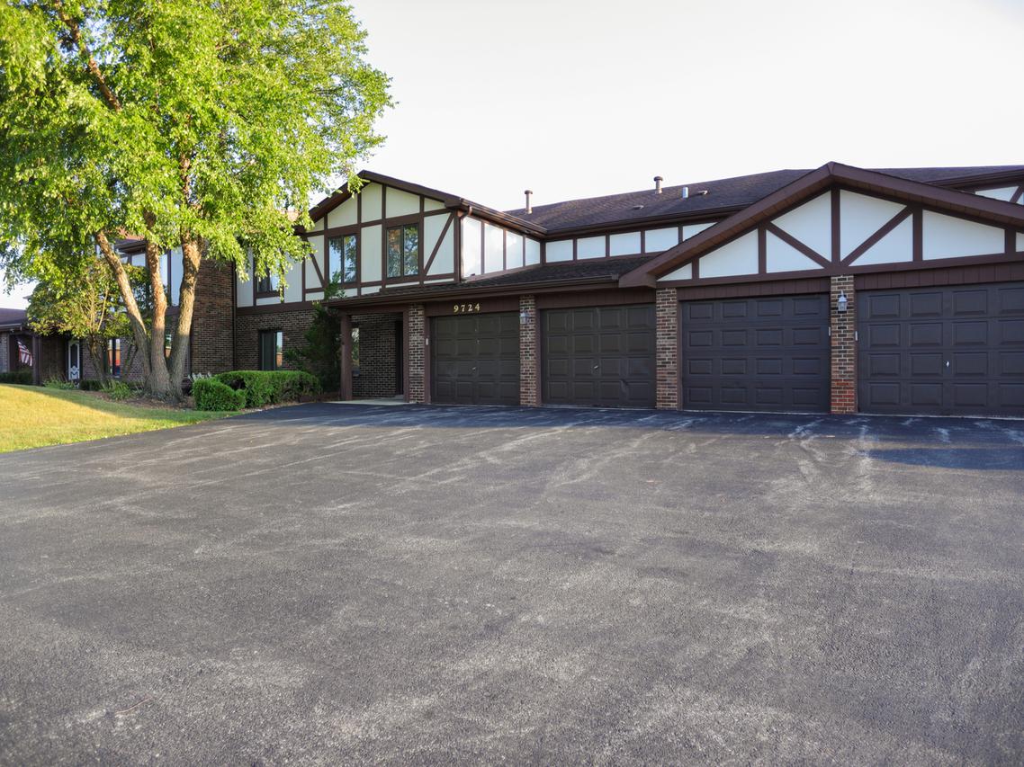 9724 W Creek Rd. #E2, Palos Park, IL 60464