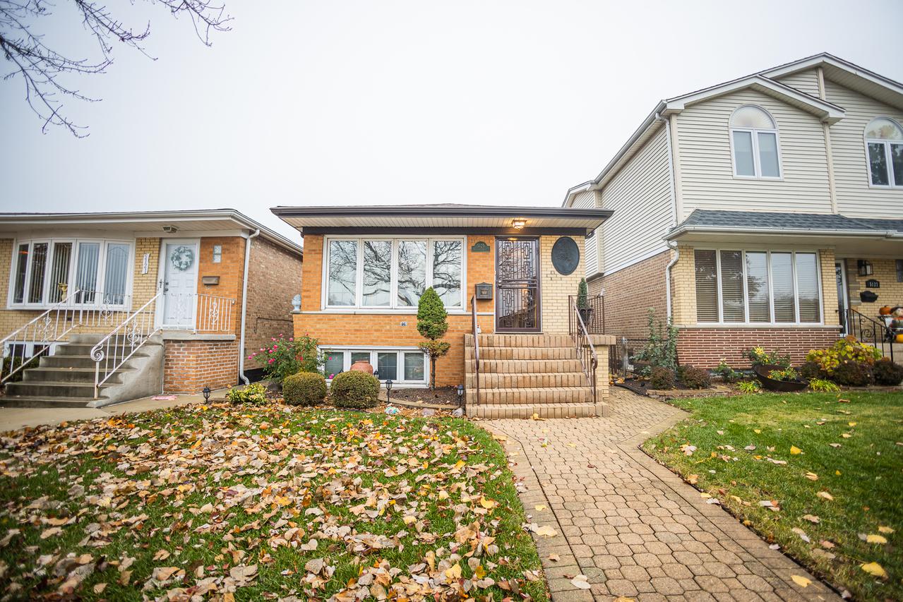 5125 S Newland Ave., Chicago, IL 60638