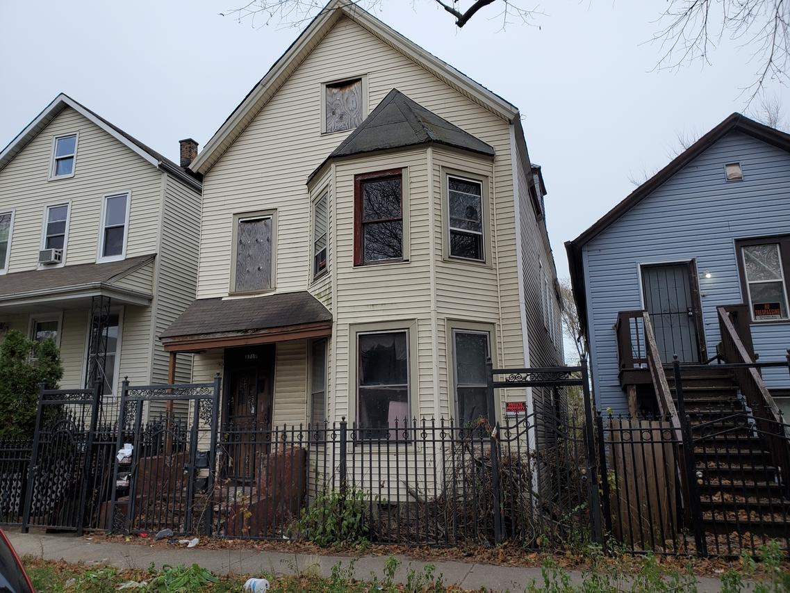 8719 S Exchange Ave., Chicago, IL 60617