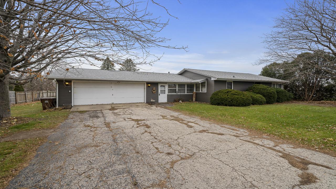 404 E Soper St., Winnebago, IL 61088