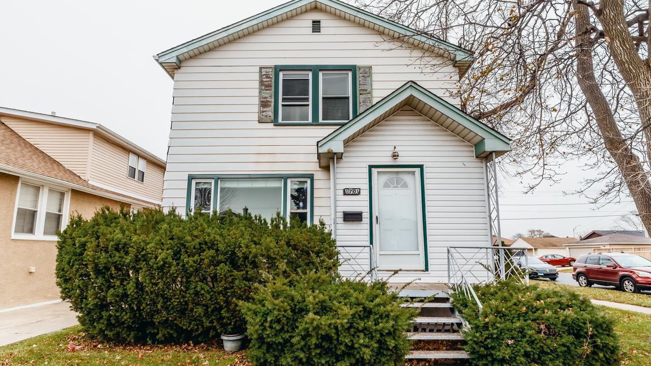 1701 N 15th Ave., Melrose Park, IL 60160