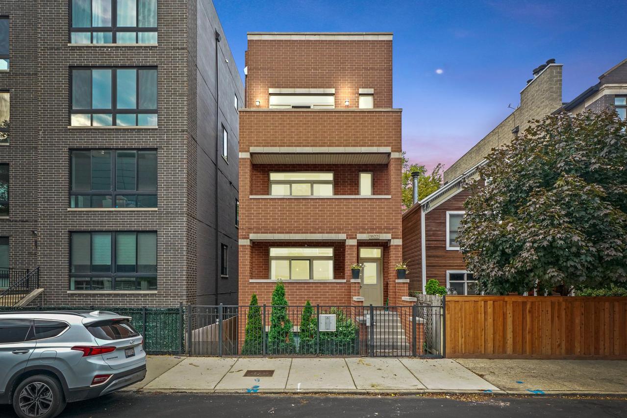 1622 N Bosworth Ave. #2, Chicago, IL 60642