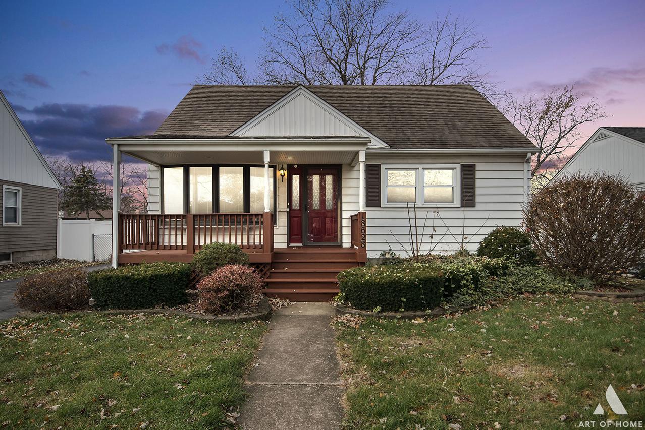 18628 William St., Lansing, IL 60438