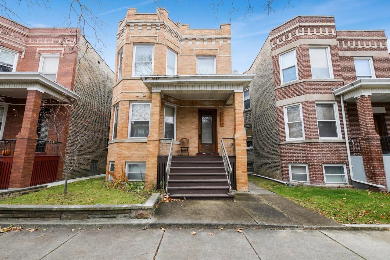 2306 N Harding Ave., Chicago, IL 60647