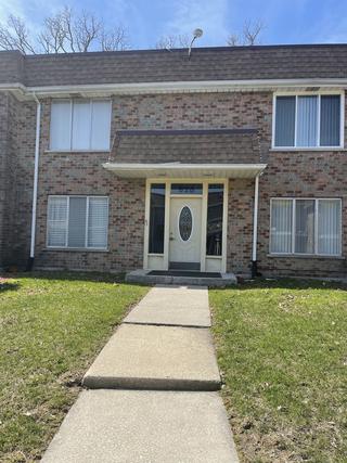 826 Sandra Dr. #2, University Park, IL 60484