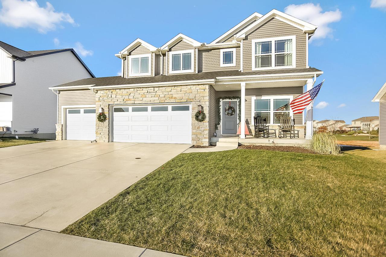 1917 Deer Run Dr., Mahomet, IL 61853