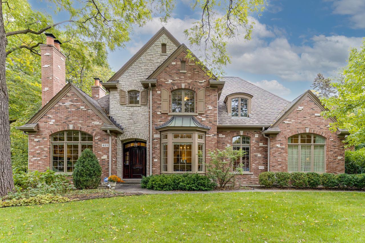 615 Maple Ave., Lake Bluff, IL 60044