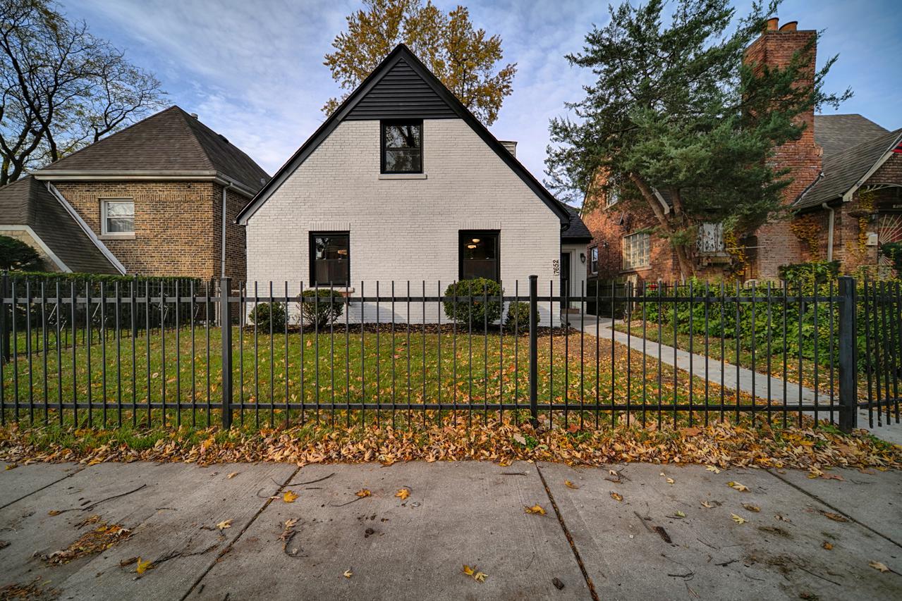 7652 S Euclid Ave., Chicago, IL 60649