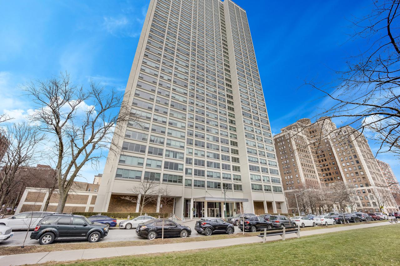 1700 E 56th St. #3110, Chicago, IL 60637