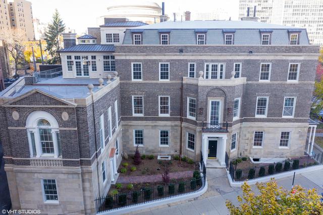 2700 N. Lakeview Ave. #1, Chicago, IL 60614