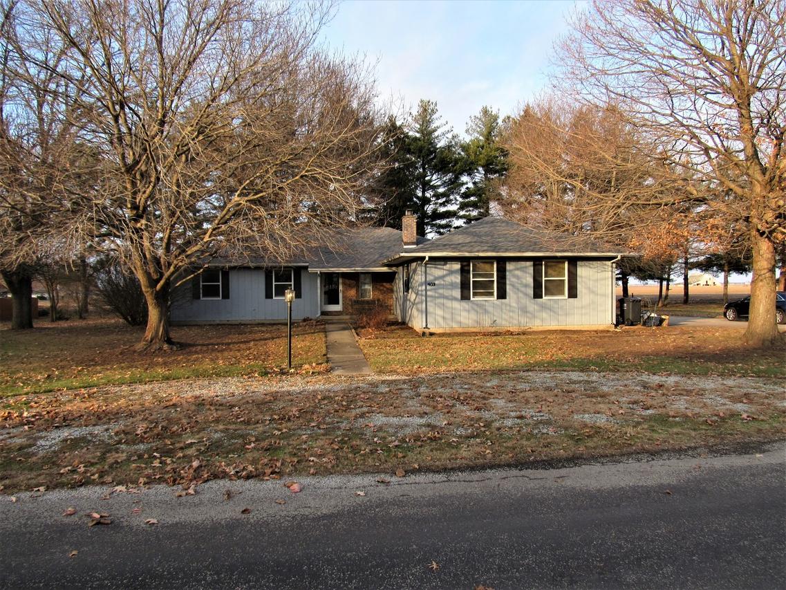 403 Sycamore Ln., Allerton, IL 61810