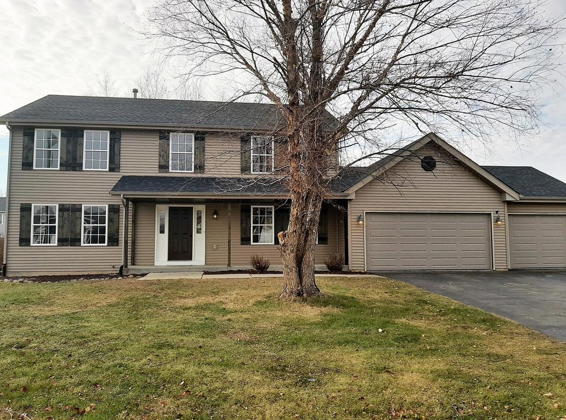 156 Autumnwood Ln., Davis Junction, IL 61020