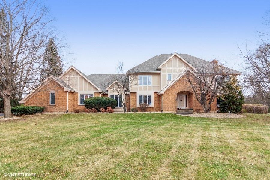 5 Concord Ct., South Barrington, IL 60010