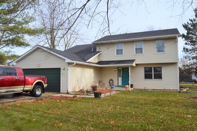 125 Queens Pl., Poplar Grove, IL 61065