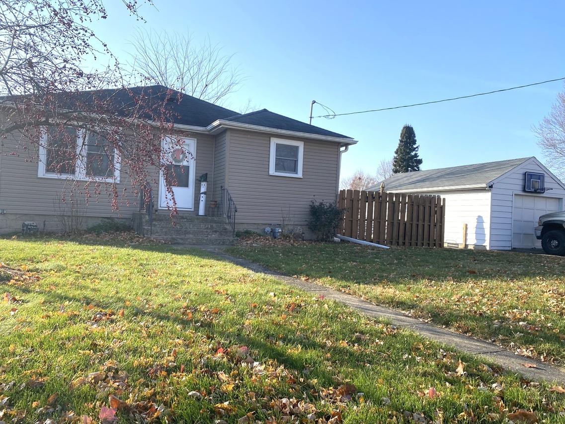 317 W Walnut St., Sheffield, IL 61361