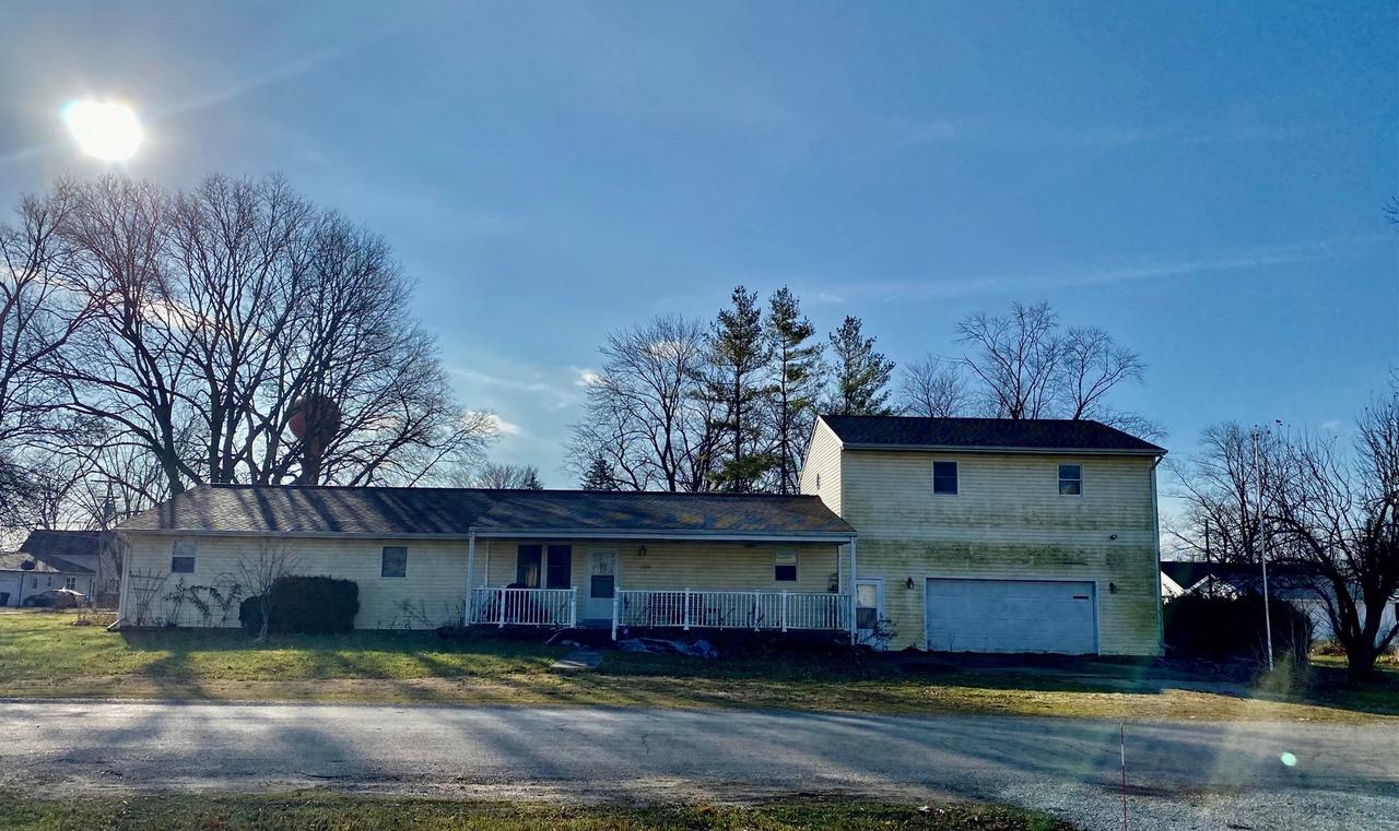 305 E Front St., Fisher, IL 61843