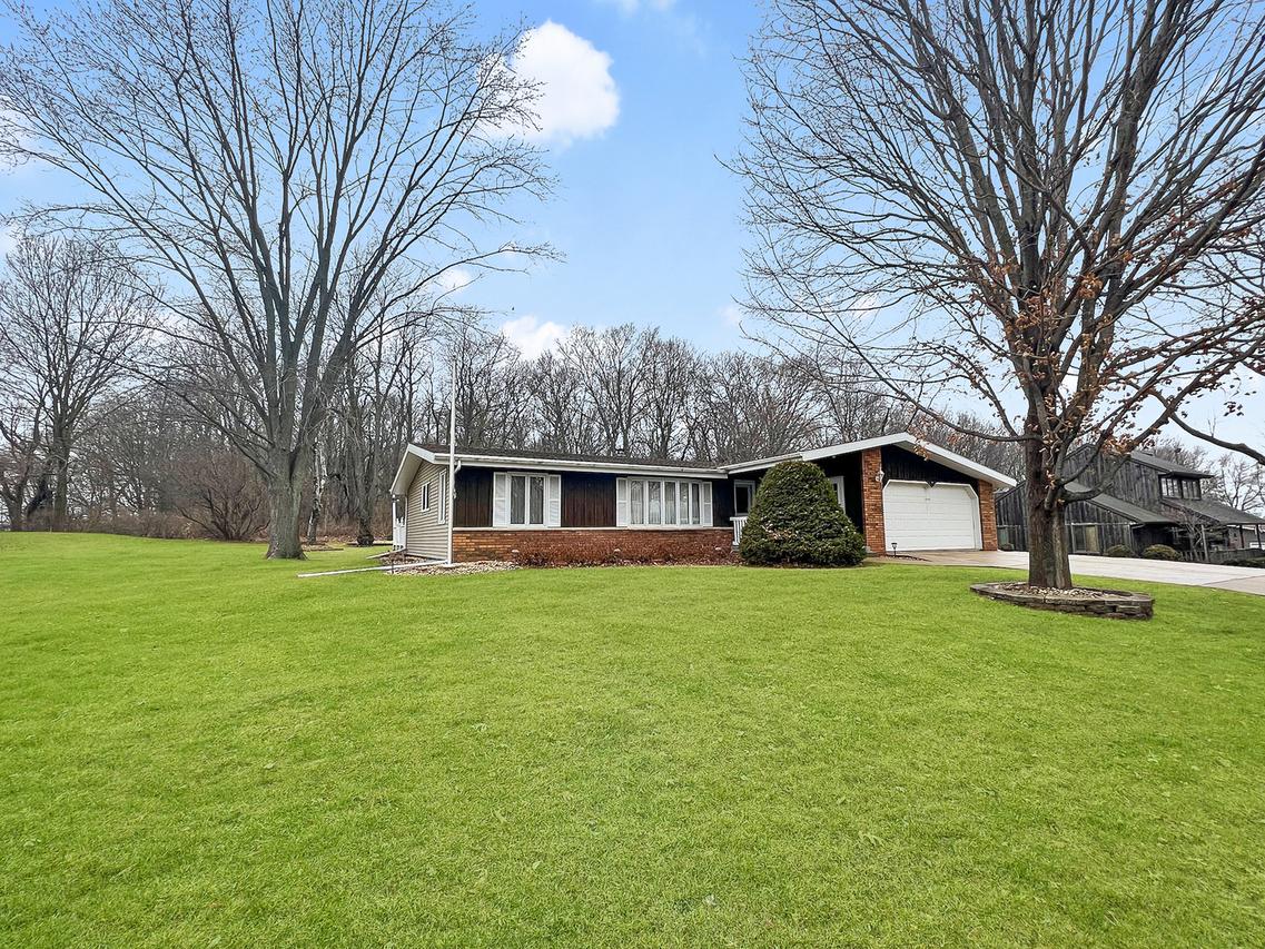 2388 Eagle Dr., Freeport, IL 61032