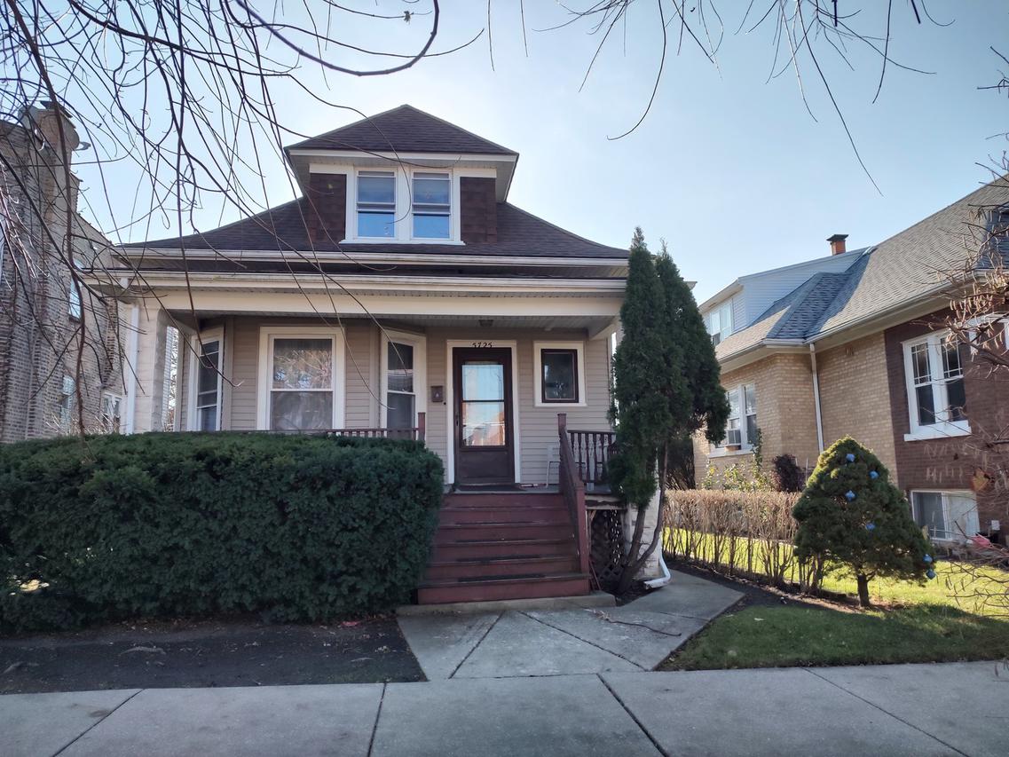 5725 W Byron St., Chicago, IL 60634