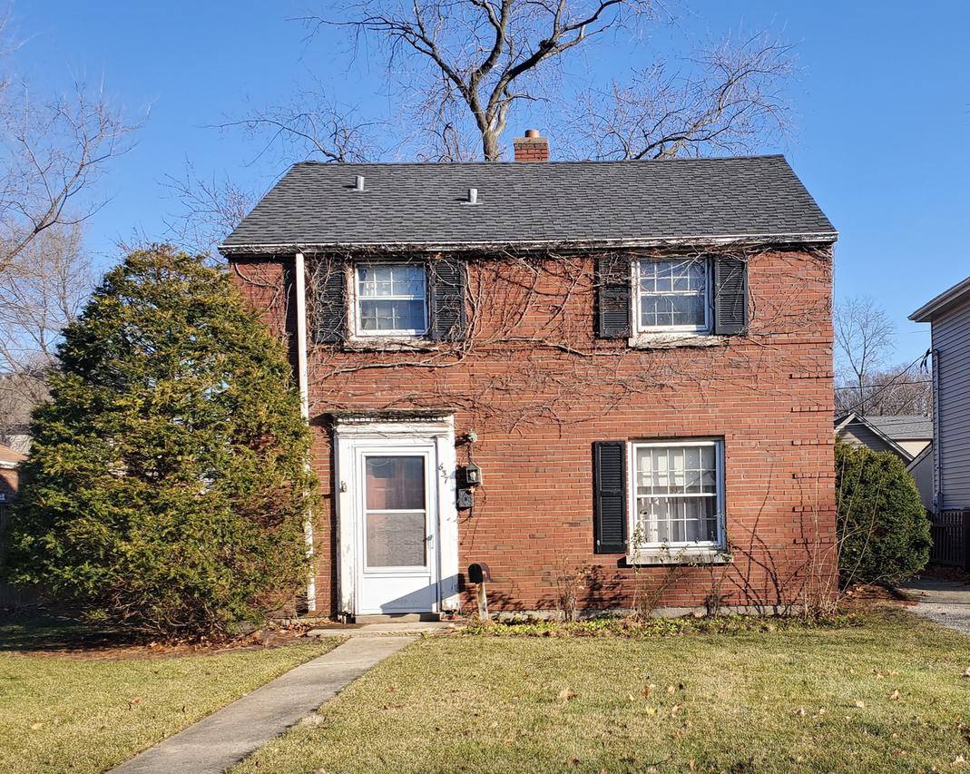 637 8th Ave., La Grange, IL 60525