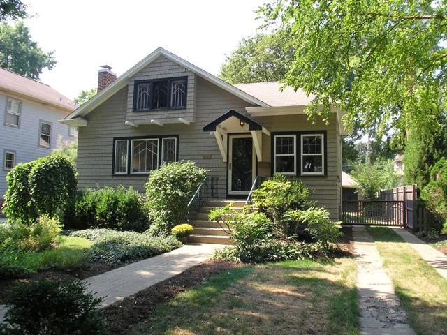 320 9th Ave., La Grange, IL 60525