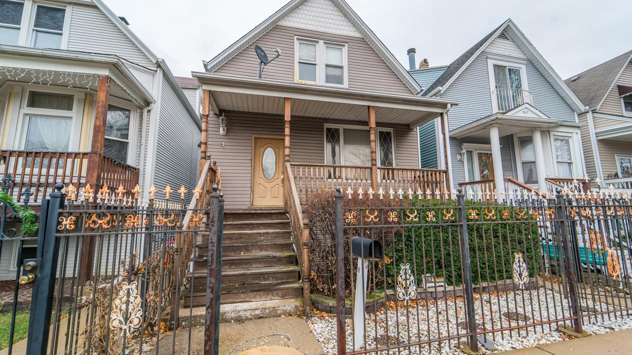 [Address Hidden by Seller], Chicago, IL 60618