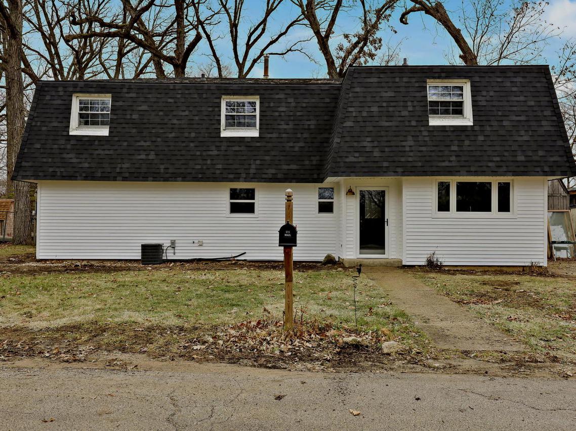 35478 N Shoreline Dr., Ingleside, IL 60041