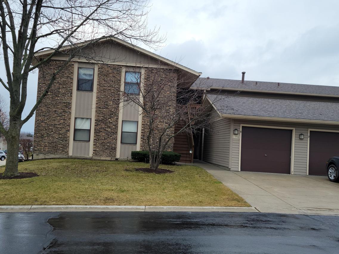 1390 Alpine Ct. #D, Hanover Park, IL 60133