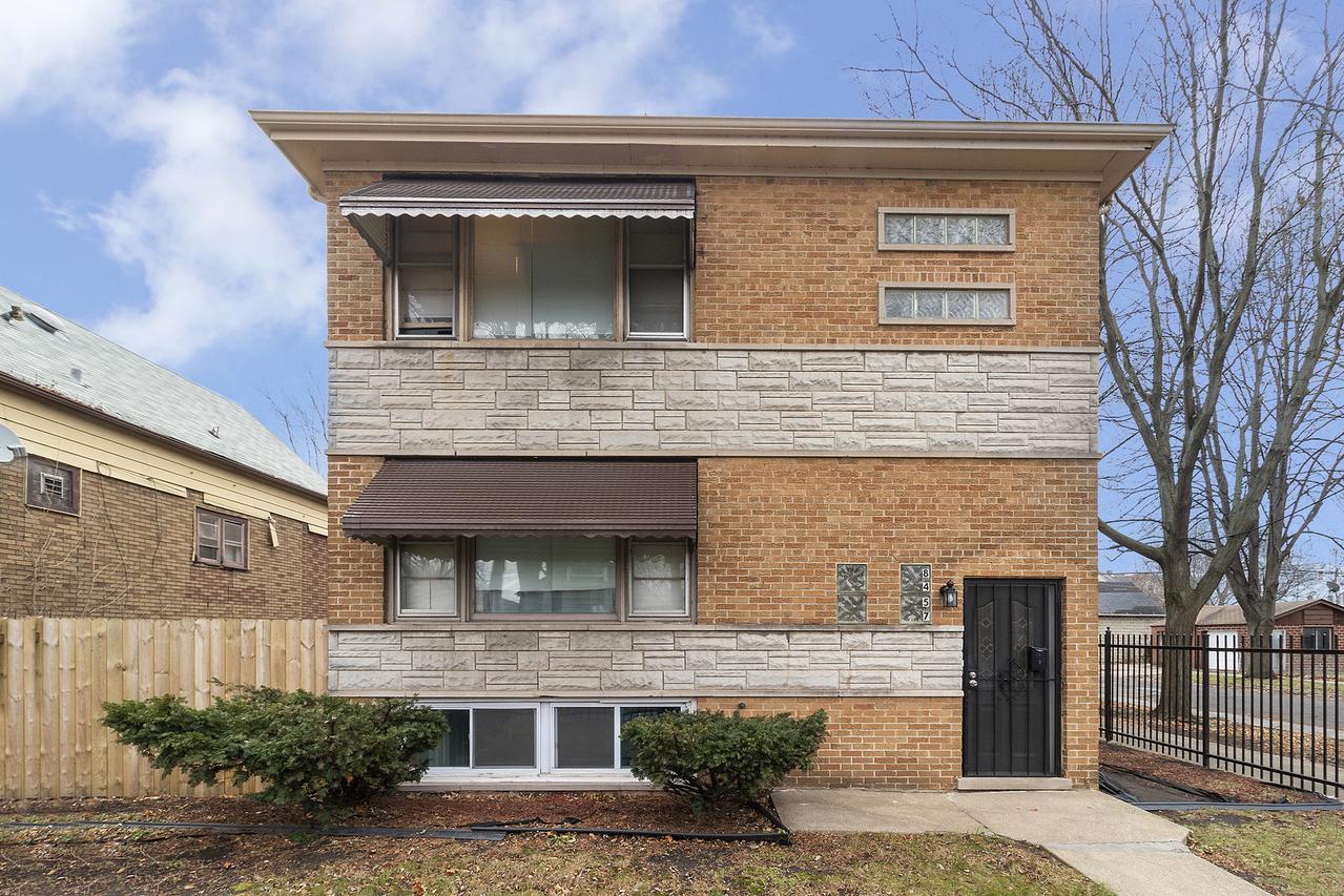 8457 S Muskegon Ave., Chicago, IL 60617