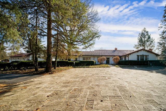 433 S Edgelawn Dr., Aurora, IL 60506