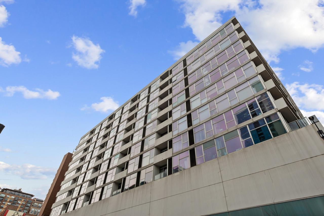 630 N Franklin St. #1011, Chicago, IL 60654