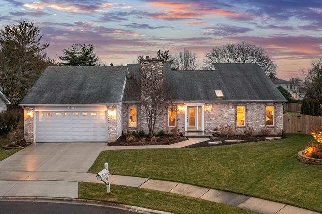 1030 Colonial Ct., Naperville, IL 60540