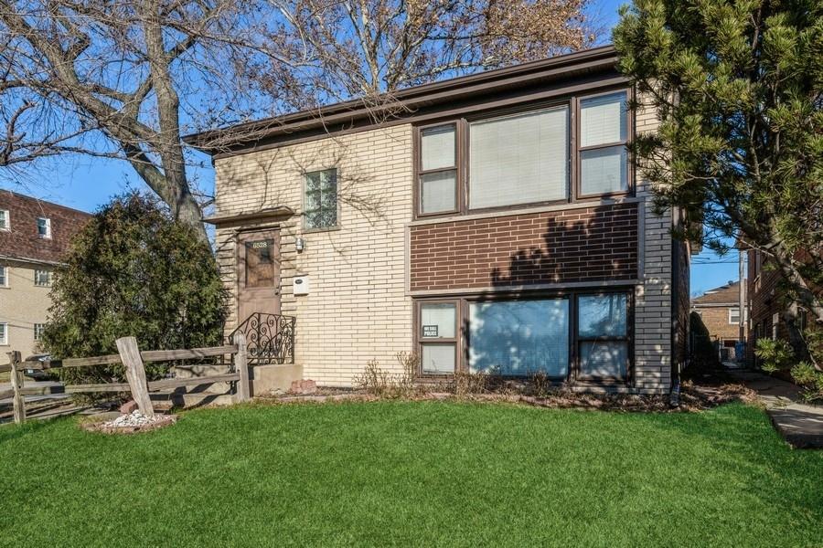 6528 W Montrose Ave., Harwood Heights, IL 60706