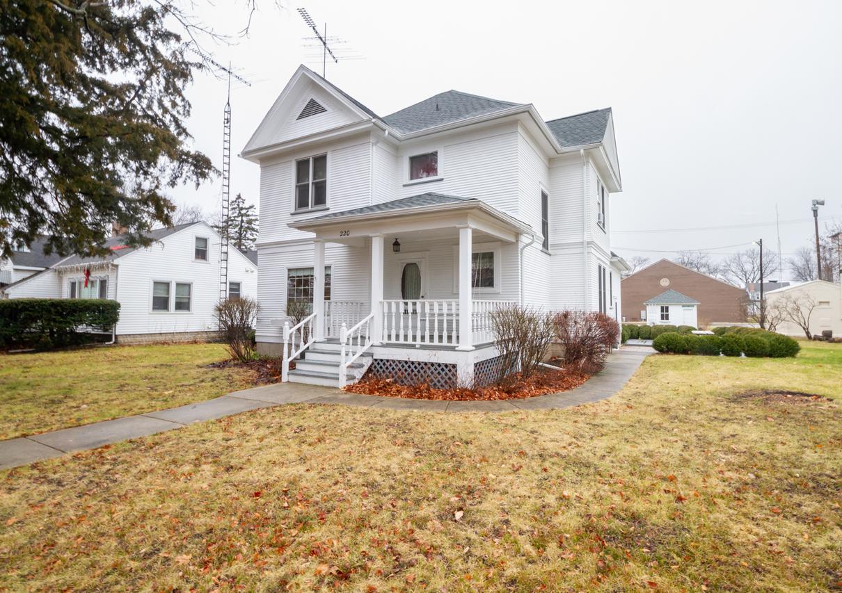 220 S Depot St., Somonauk, IL 60552