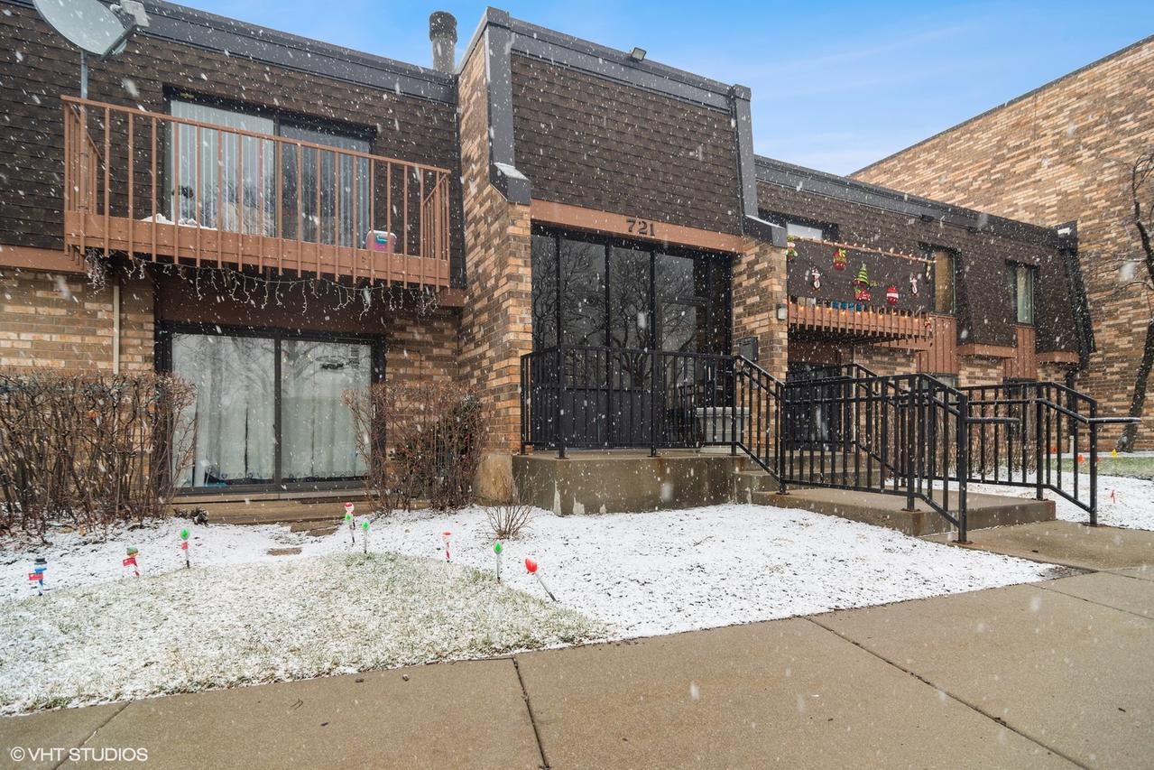 721 Limerick Ln. #1D, Schaumburg, IL 60193