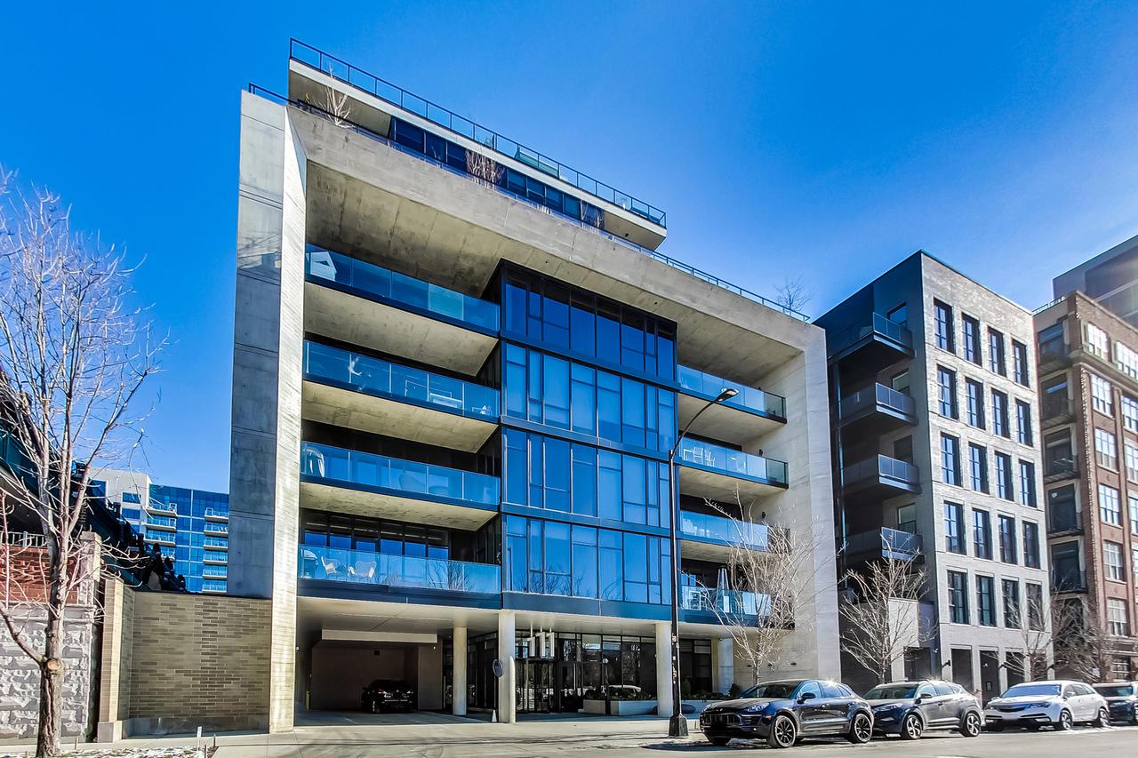 111 S Peoria St. #310, Chicago, IL 60607