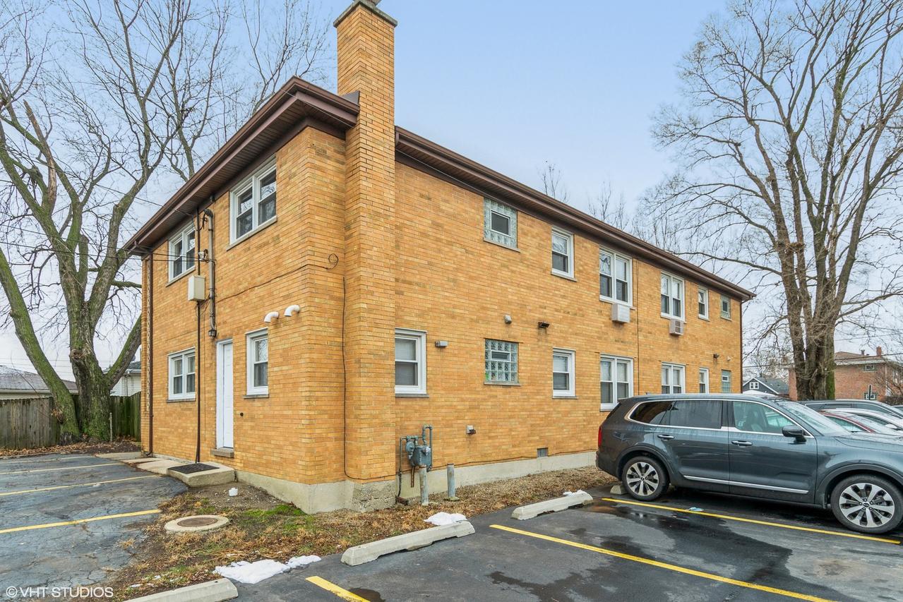 9515 S Kostner Ave., Oak Lawn, IL 60453