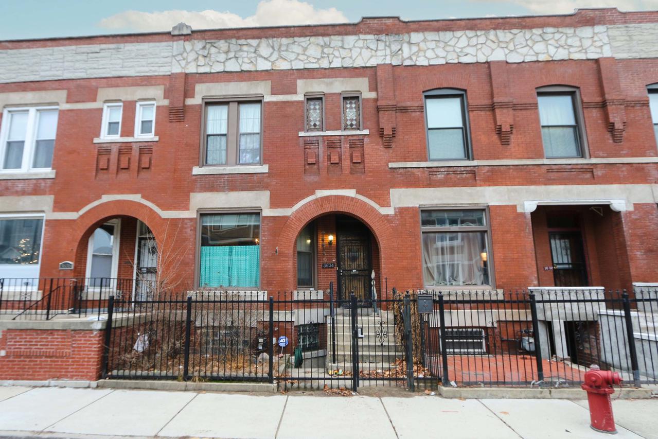 3634 S Calumet Ave., Chicago, IL 60653