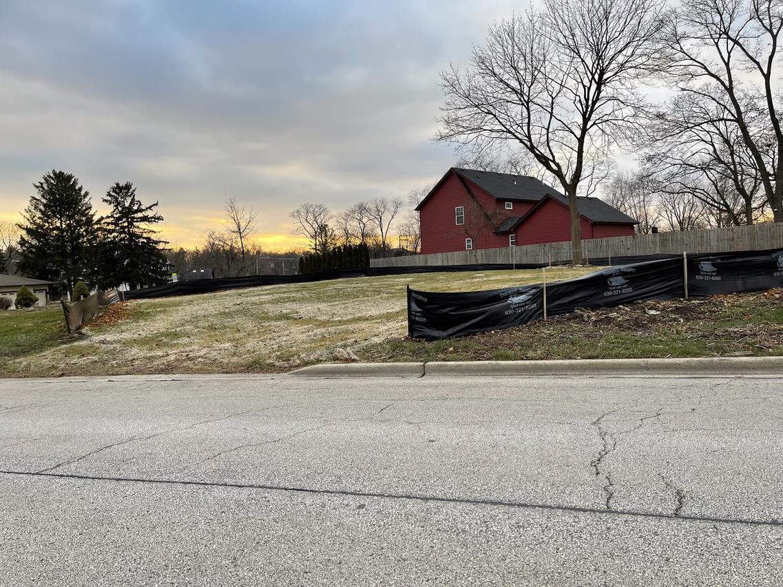 1300 Aurora Way, Wheaton, IL 60189