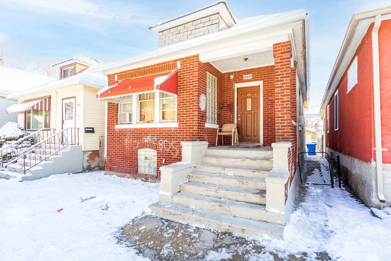13217 S Buffalo Ave., Chicago, IL 60633