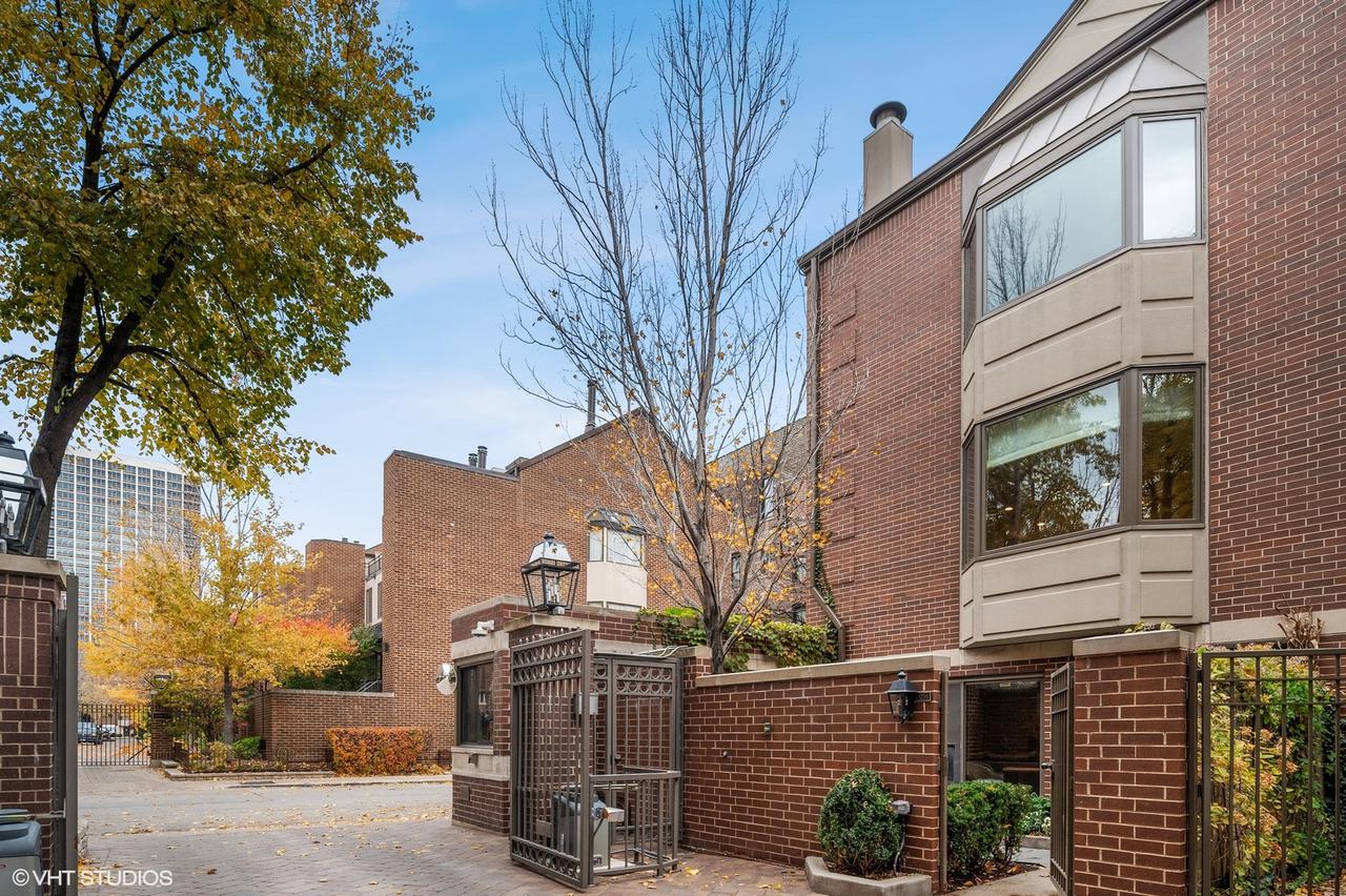 55 W Goethe St. #1255, Chicago, IL 60610