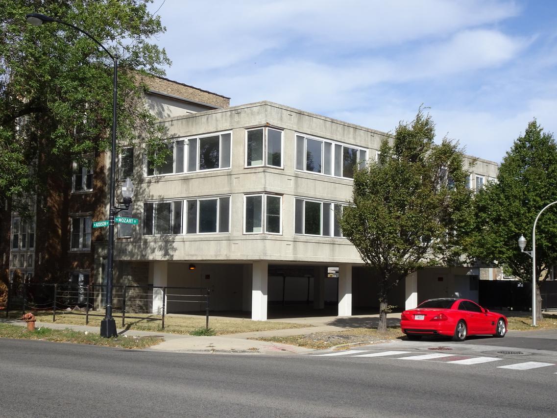 2834 W Addison St., Chicago, IL 60618